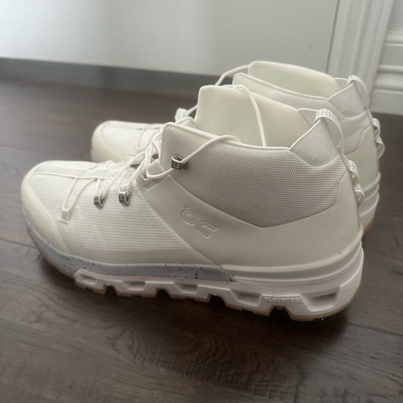 On Cloud Cloudtrax Boots - Picture 5 of 5